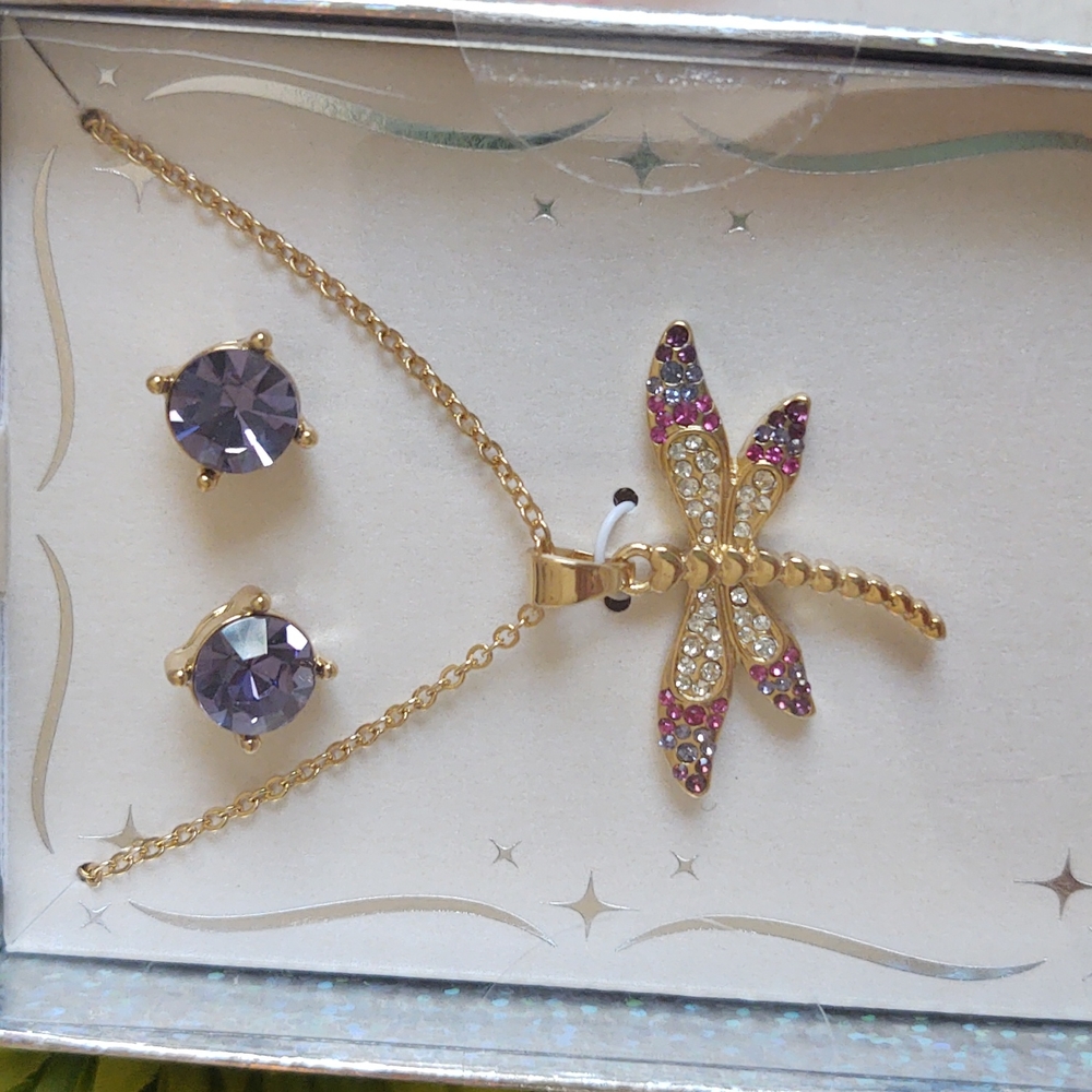 Necklace Set - Picture 2 of 4